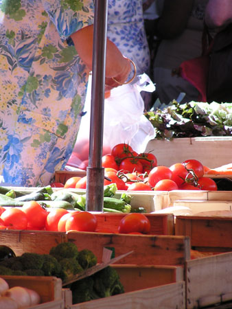 AV 04 marché 09