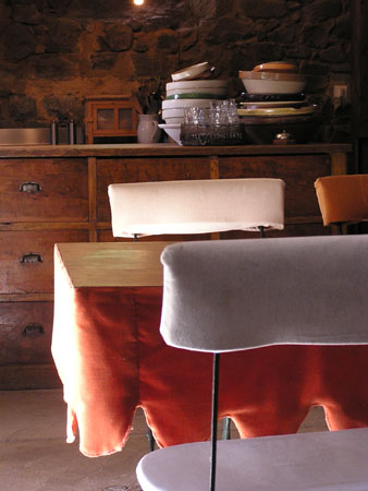 GM table restaurant 02
